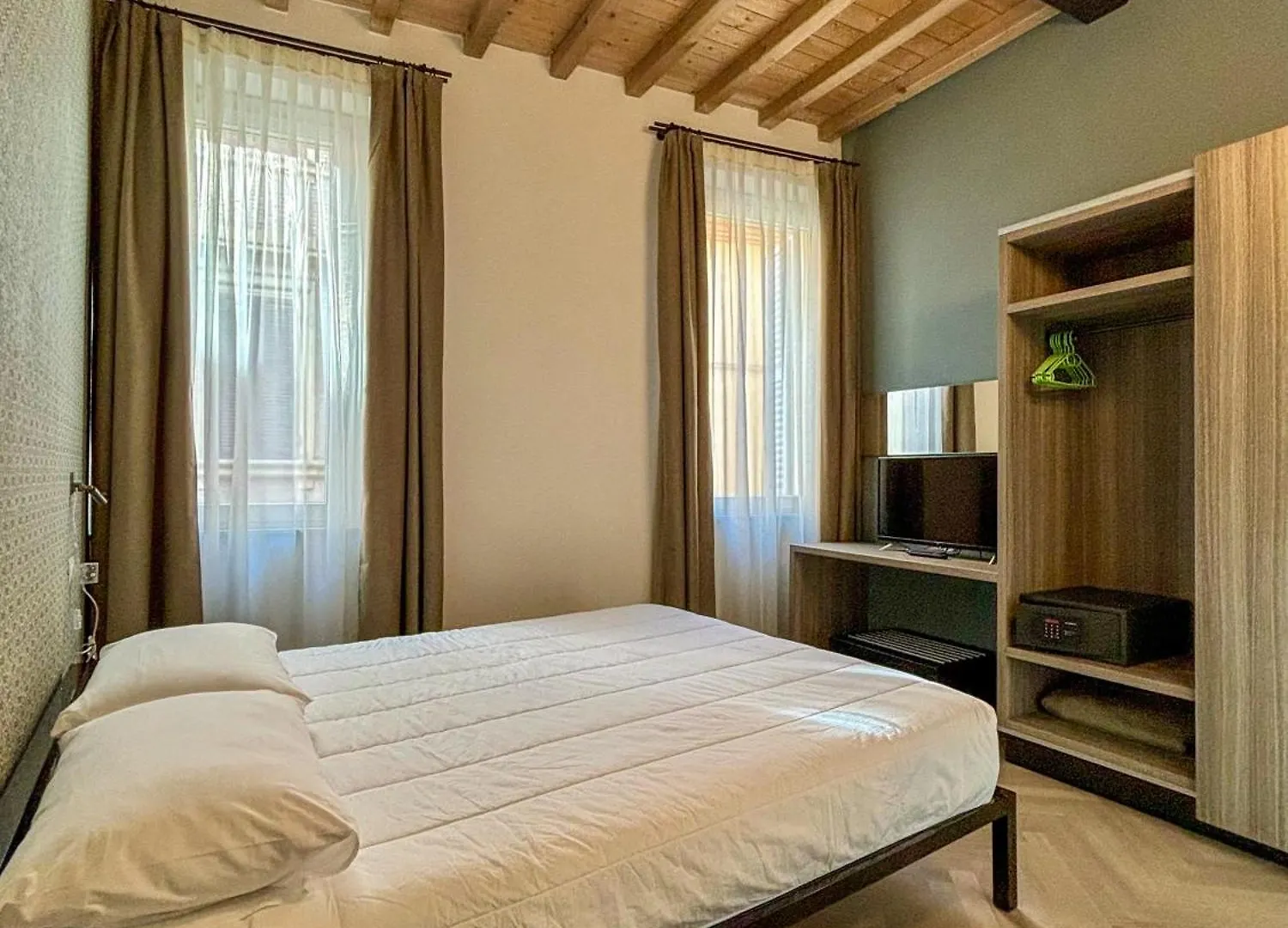 Saragozza Suite 3 Intero Appartamento In Centro Storico Wifi E Parcheggio Gratuito Modena